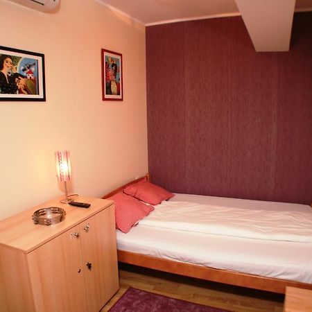 Hostel Jasmin Белград Экстерьер фото