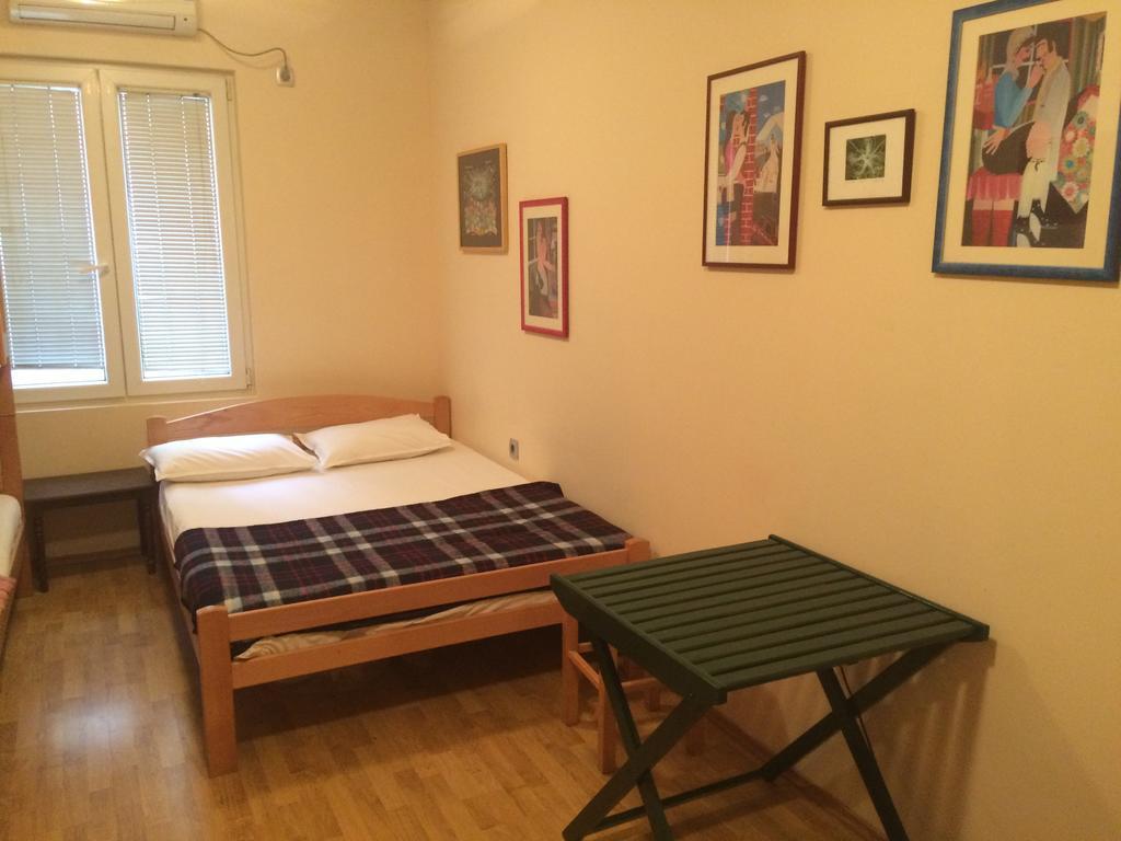 Hostel Jasmin Белград Экстерьер фото