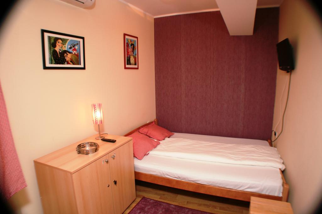 Hostel Jasmin Белград Экстерьер фото