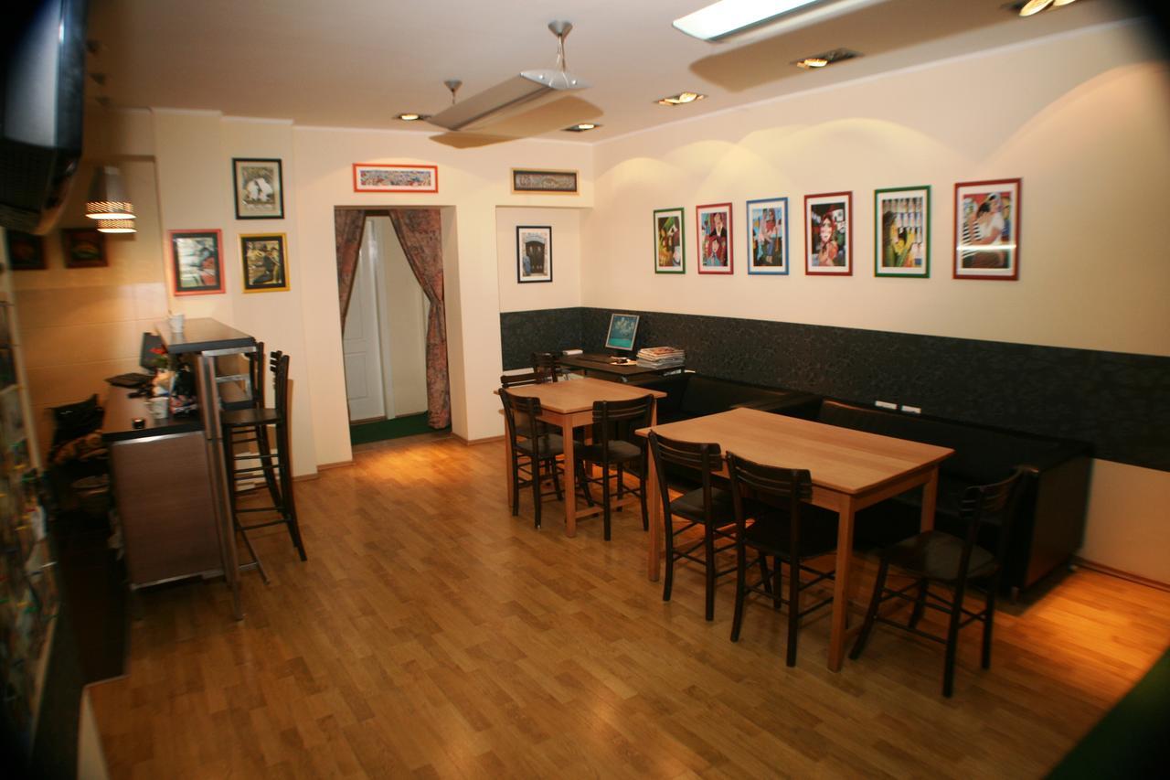 Hostel Jasmin Белград Ресторан фото